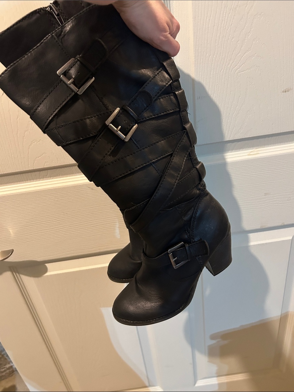 Kickrak y2k Macy’s Black Strappy Buckle Mid-Calf Heeled Boots